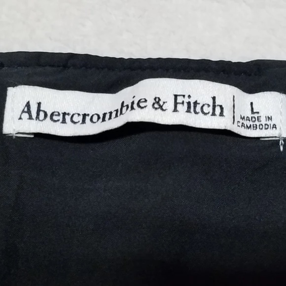 Abercrombie & Fitch Black Vegan Leather Ruched Side Rounded Hem Mini Skirt L - Picture 3 of 3